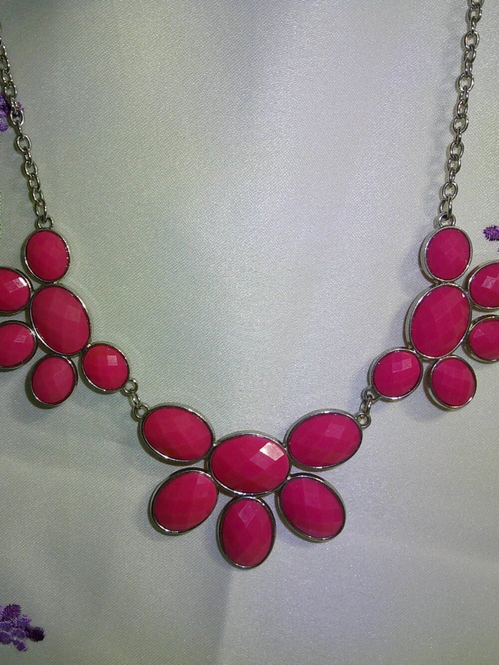 Charming Charlie Faceted Hot Pink Bib Statement Necklace Silver Tone w Extender